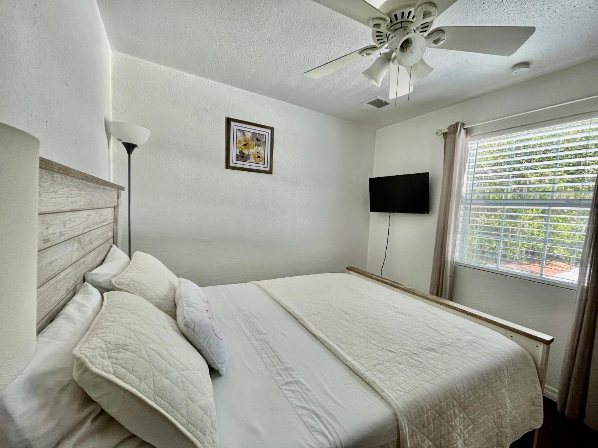 2 Bedroom Apartment Auburndale Exteriör bild